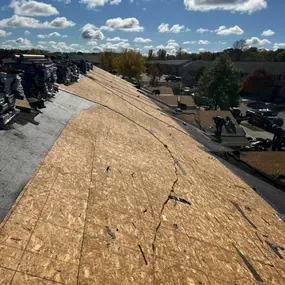 Our dedicated residential roofing contractors understand the vital role the roof plays in the protection and value of your home. Over time, natural wear and tear from the elements can cause more than an eyesore – when leaks develop, excess moisture can seep in and cause expensive water damage, promote mold and mildew growth, and other harmful issues. Prevent these issues with professional roofing installation and replacement from Armor Construction.