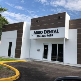 miro dental centers of hollywood