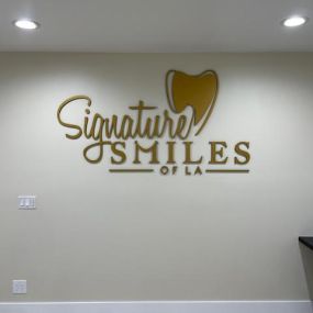 Signature Smiles - Dentist office in Encino