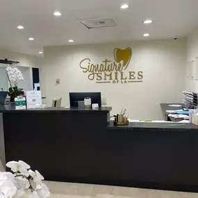 Signature Smiles - Dentist office in Encino