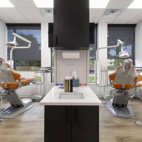 Comprehensive Dental & Implant Center Modern Dental Office Buildouts
