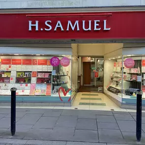 Hsamuel shop front in Gloucester