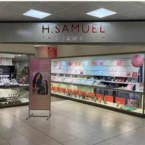 H.samuel shop front in Washington