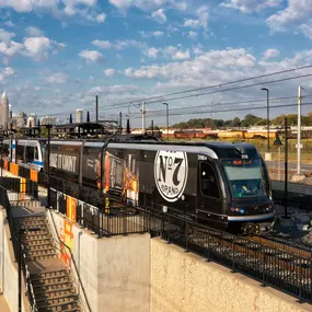 Walk to 25th Street LYNX Station