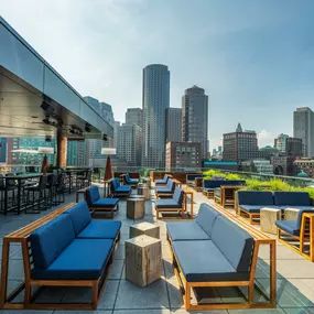 Rooftop at The Envoy is open seven days a week. Make a reservation for a table in our Harbour Lounge or enjoy walk-in service at our bar.