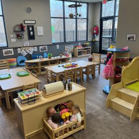 A toddler classroom at New Horizon Academy in Overland Park, KS.