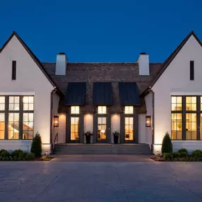 Windows create an even more beautiful looking home. At Scherer Bros. Lumber Co., we can supply you with those windows. We give them to you with all of the features and options that you desire.