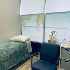 Halsey Chiropractic and Acupuncture Treatment Room