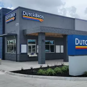 Dutch Bros Ave Q