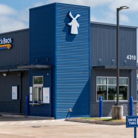 Dutch Bros 6th Ave