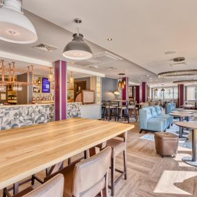 Premier Inn Oxford City Centre (Westgate) restaurant
