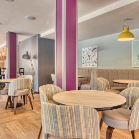 Premier Inn Oxford City Centre (Westgate) restaurant