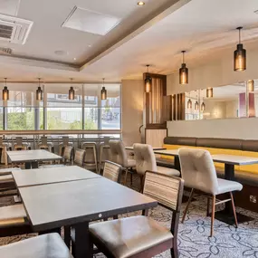 Premier Inn Oxford City Centre (Westgate) restaurant