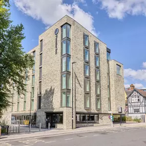 Premier Inn Oxford City Centre (Westgate) exterior