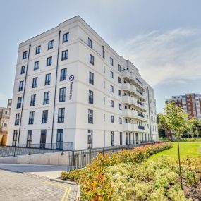 Premier Inn Bournemouth West Cliff exterior