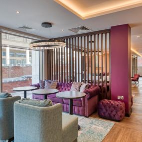 Premier Inn Banbury Town Centre (Castle Quay) reception