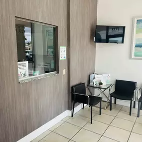 Bild von Sage Dental of Miami at Airpark Plaza (formerly Miami Dental Care)