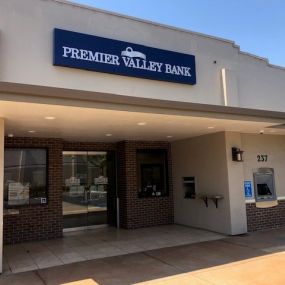 Bild von Premier Valley Bank, a division of HTLF Bank