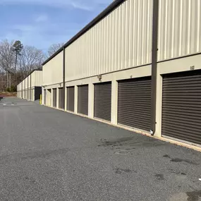 Temperature-controlled self-storage units near Lake of the Woods Wilderness Presidential Resort