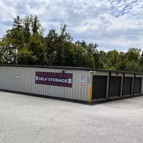 Vehicle storage facility near Sheetz in Locust Grove, VA