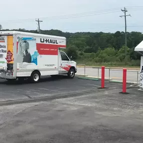 Moving truck rental near The Legends at Lake Murray