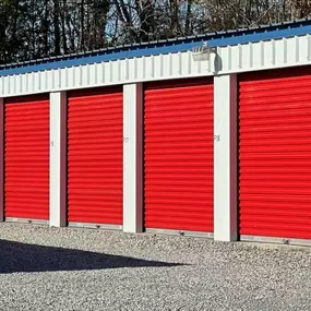 Clean storage units near Benton's Smoky Mountain