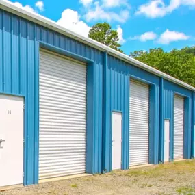 Drive up self-storage units near Sweetwater Gap in North Carolina