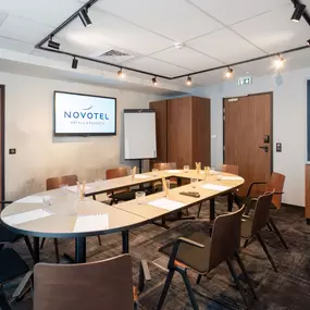 Salle de réunion équipée Normandie pour événement professionnel – Novotel Rouen Centre Cathédrale