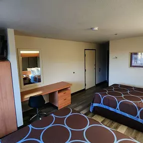 Double Queen Guestroom