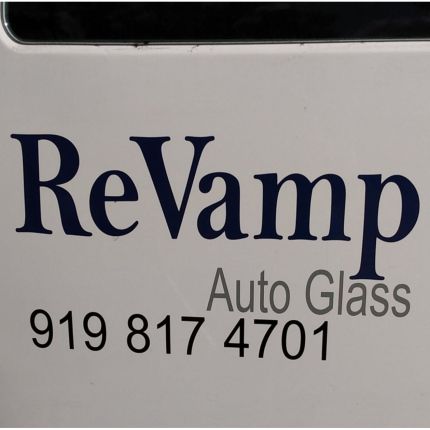 Logo da ReVamp Auto Glass