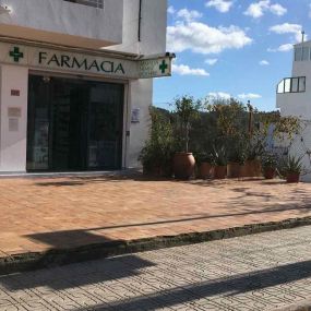 farmacia-fachada-exterior-02.jpg