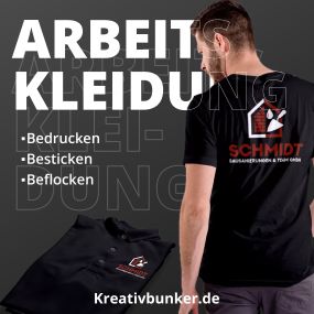 Kreativbunker verwandelt Arbeitskleidung mit beeindruckenden Drucklösungen. Unser Team verbindet Funktionalität mit Kreativität, um maßgeschneiderte bedruckte Arbeitskleidung zu schaffen. Ob Logos, Designs oder Slogans – wir setzen Ihre Visionen auf hochwertigen Stoffen um. Steigern Sie Teamgeist und Professionalität mit individuell gestalteter Arbeitskleidung von Kreativbunker.