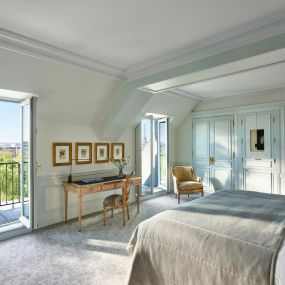 Le Meurice, Executive room, Park view with balcony