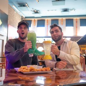 Bild von LandShark Bar & Grill SportsBook Nashville