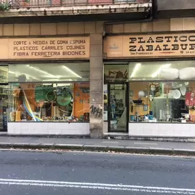 foto de PLASTICOS ZABALBURU.jpg