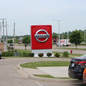 Russ Darrow Nissan of West Bend Service Department.