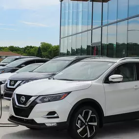 Discover the Darrow difference with the Russ Darrow Nissan of West Bend Service Department.