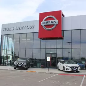 Russ Darrow Nissan of West Bend Service Department.