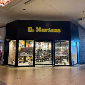 Bild von Dr. Martens Fashion Place