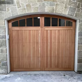 Bild von Plano Overhead Garage Door