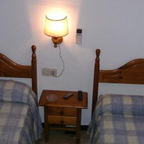 hostal-alicante-en-granada-04.jpeg