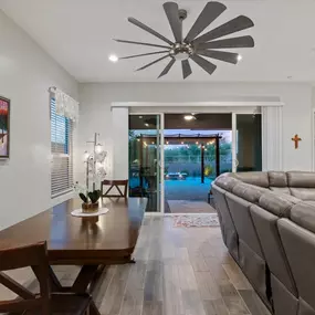 Bild von Realty ONE Group: Melissa Gasper