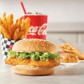 A Little Kick Never Hurt Anyone.
Looking to spice things up? We took our crispy, juicy all-white meat chicken and gave it just a bit of heat. Top it with lettuce and mayo on a sesame seed bun.