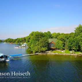 Bild von Johnson Hoiseth - Lakes Sotheby's International Realty