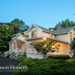 Bild von Johnson Hoiseth - Lakes Sotheby's International Realty