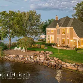 Bild von Johnson Hoiseth - Lakes Sotheby's International Realty