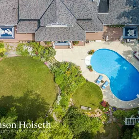 Bild von Johnson Hoiseth - Lakes Sotheby's International Realty