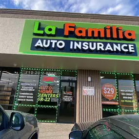 Bild von La Familia Auto Insurance & Tax Services