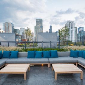 Gallery on Wells Rooftop Seating