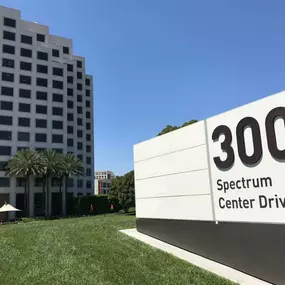 Accenture US Irvine 300 Spectrum Center Drive - External